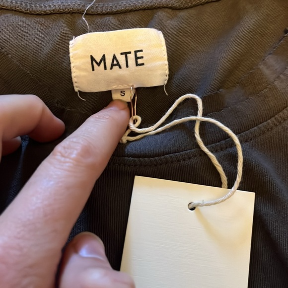 MATE the label small gray tank - Picture 3 of 4